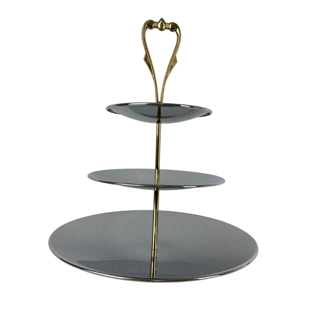 Triple cake outlet stand